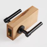 Maniglia a leva in ottone massiccio ARIS