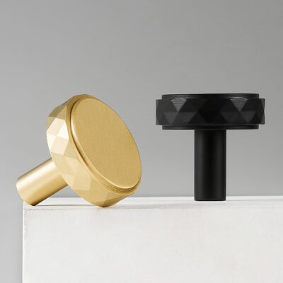 ADAMAS Solid Brass Knobs