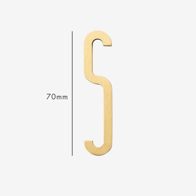 AMYTHUS Satin-Buchstaben aus massivem Messing