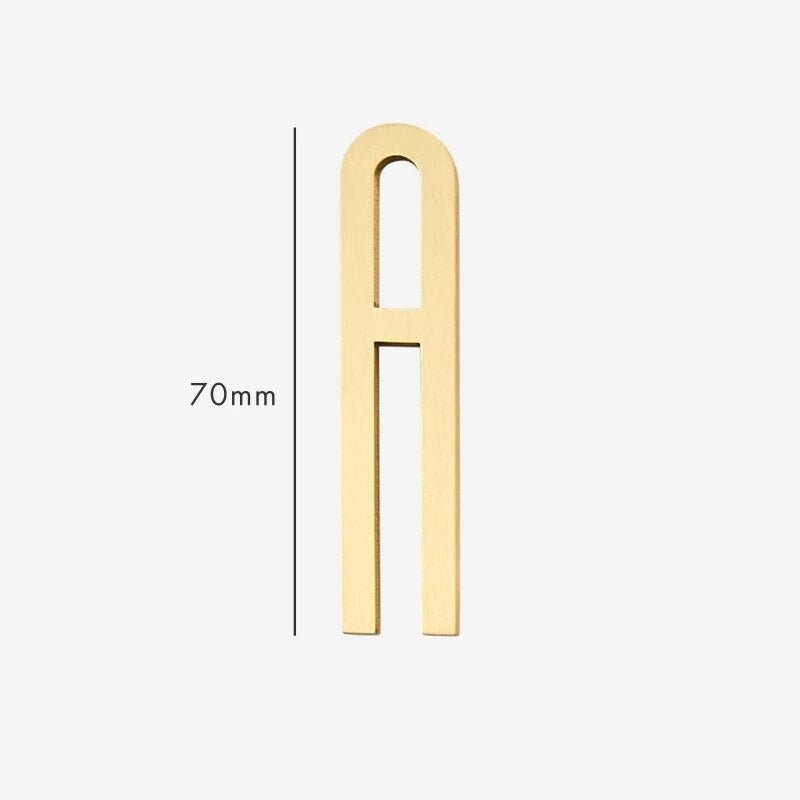 AMYTHUS Satin-Buchstaben aus massivem Messing