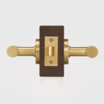 Maniglia a leva in ottone massiccio ARIS