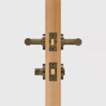 Maniglia a leva in ottone massiccio ARIS