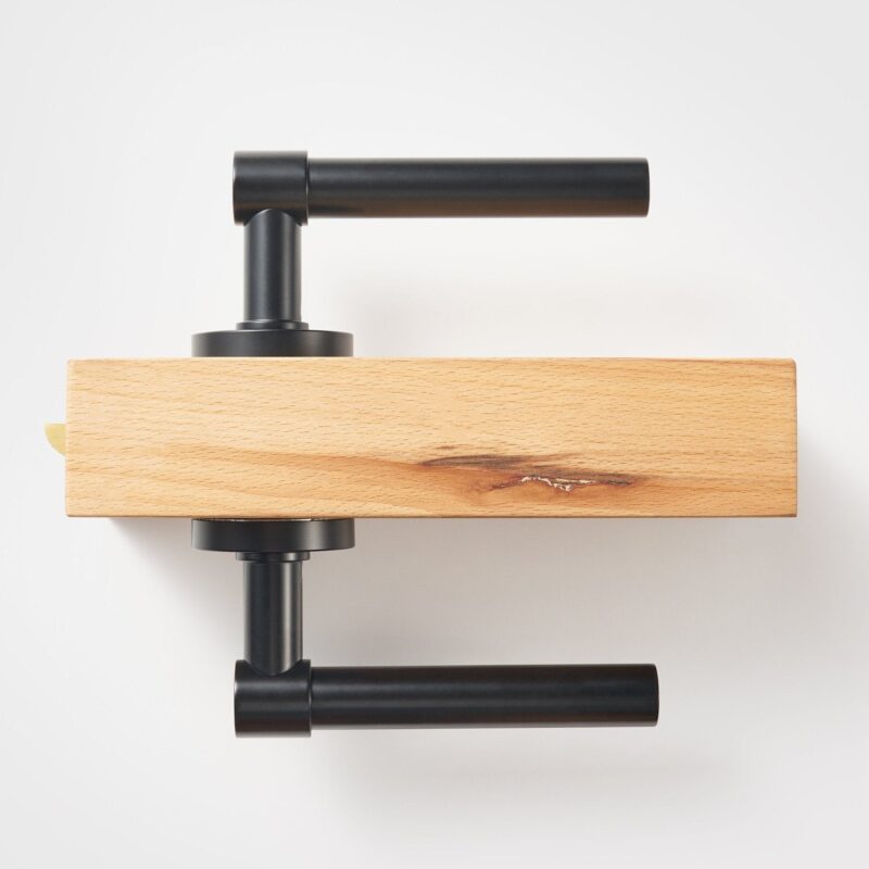 Maniglia per porta ARIS in ottone massiccio 18 Maniglia a leva in ottone massiccio ARIS