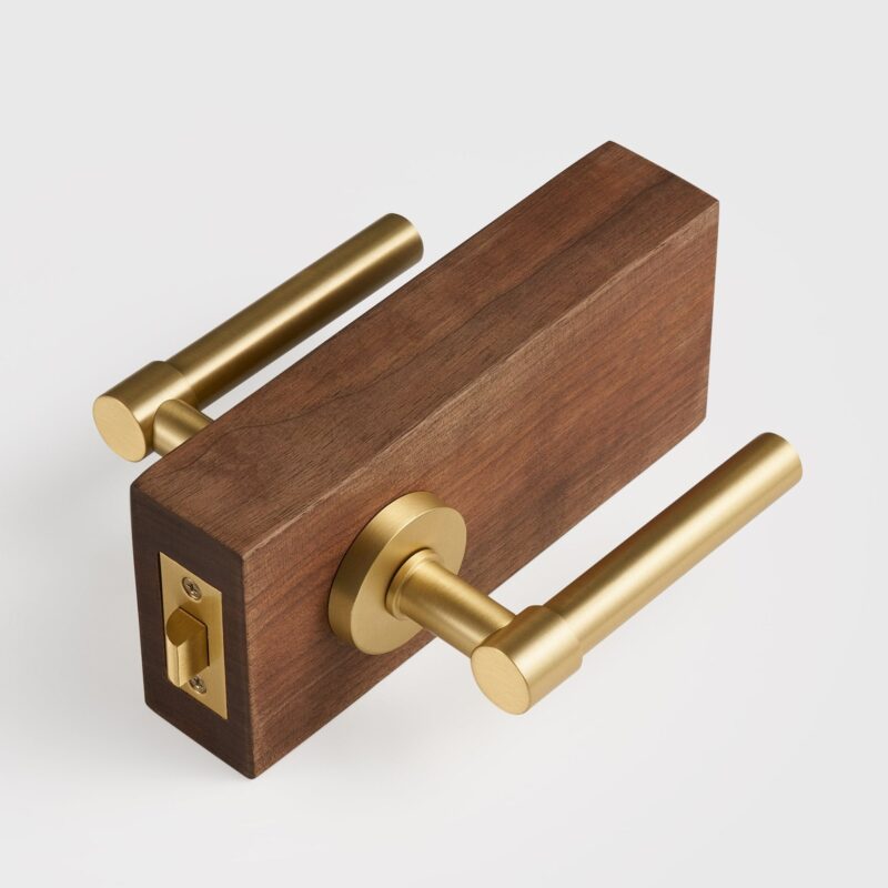 Maniglia per porta in ottone massiccio ARIS 12 Maniglia a leva in ottone massiccio ARIS