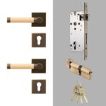 BEETHAM Messing & Lederen deurkrukken - carré-rozet