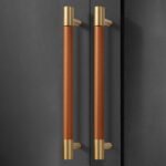 BEETHAM Tiradores de cuero y latón macizo para muebles