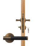 BEETHAM Manillones de latón macizo y cuero en latón antiguo