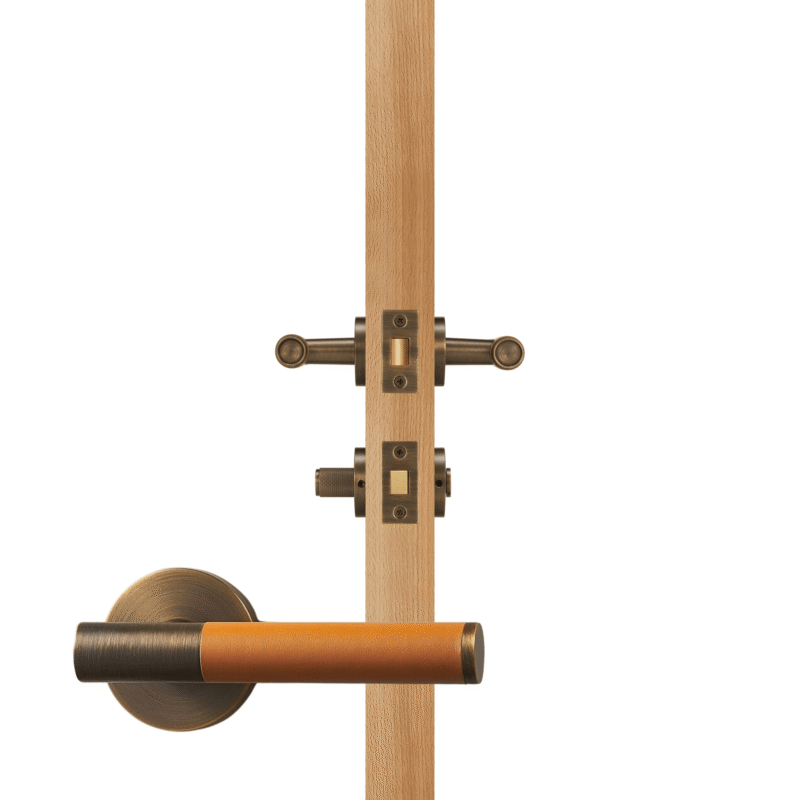 BEETHAM Manillones de latón macizo y cuero en latón antiguo