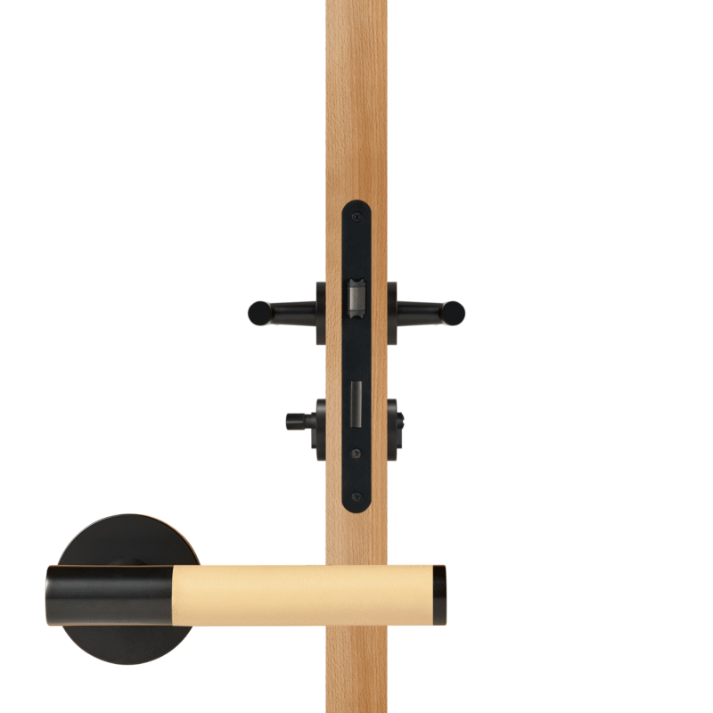 BEETHAM Massief messing en lederen deurkrukken in matzwart 30 BEETHAM massief messing en lederen deurkrukken in matzwart