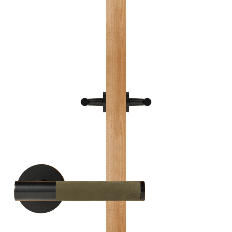 BEETHAM Massief messing en lederen deurkrukken in matzwart 44 BEETHAM massief messing en lederen deurkrukken in matzwart