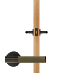 BEETHAM massief messing en lederen deurkrukken in matzwart