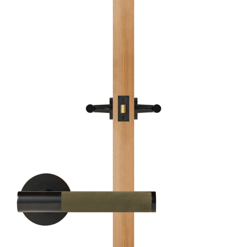 BEETHAM Massief messing en lederen deurkrukken in matzwart 46 BEETHAM massief messing en lederen deurkrukken in matzwart