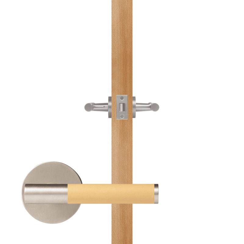 BEETHAM Massief messing en lederen deurkrukken in satijnnikkel 22 BEETHAM Massief messing en lederen deurkrukken in satijnnikkel