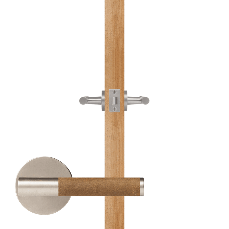 BEETHAM Massief messing en lederen deurkrukken in satijnnikkel 33 BEETHAM Massief messing en lederen deurkrukken in satijnnikkel