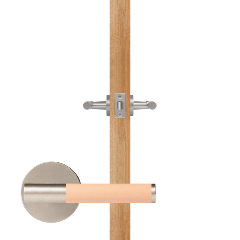 BEETHAM Massief messing en lederen deurkrukken in satijnnikkel 15 BEETHAM Massief messing en lederen deurkrukken in satijnnikkel