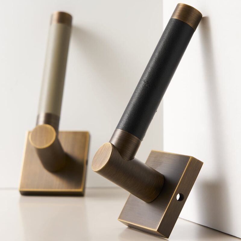 BEETHAM Messing & Lederen deurkrukken - carré-rozet