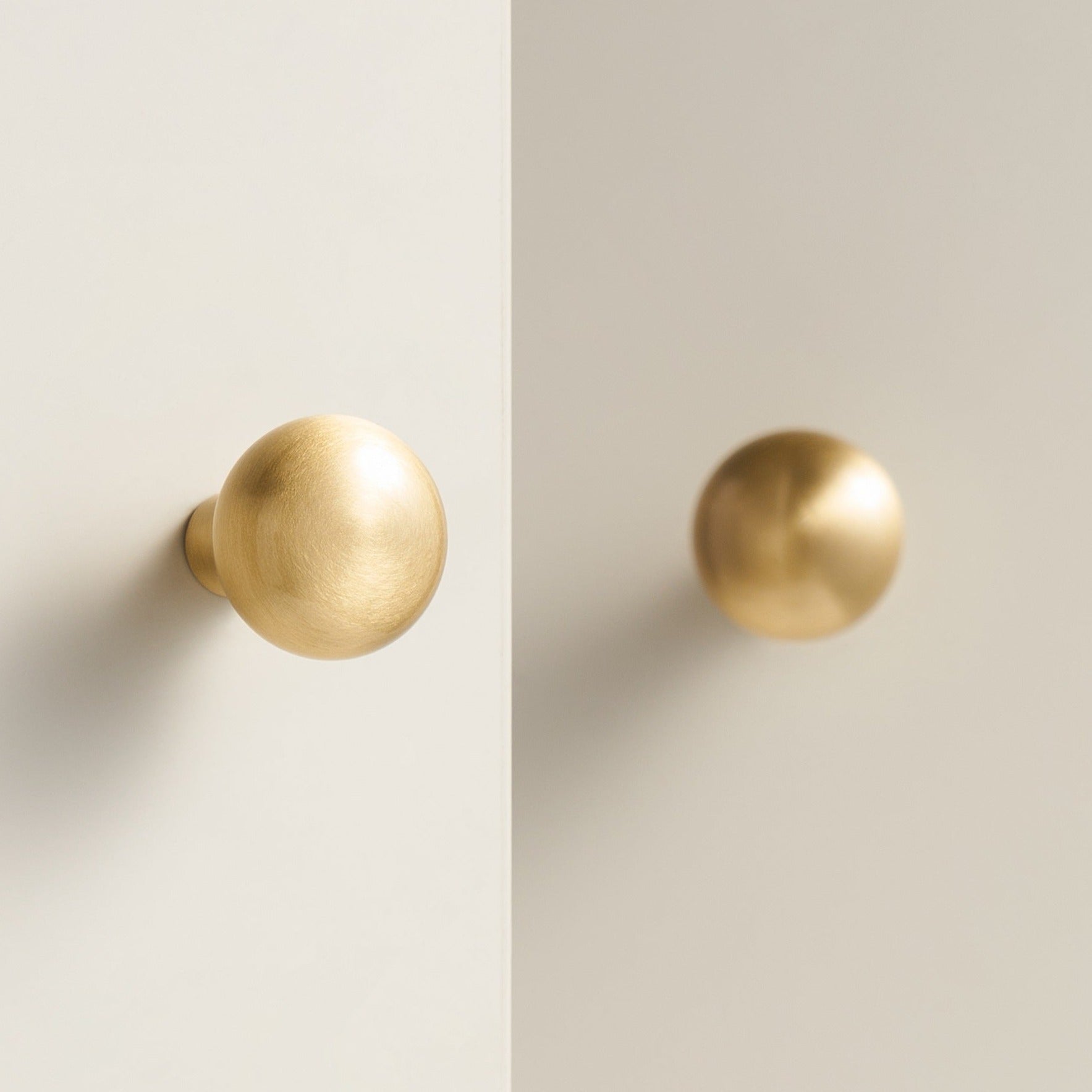 Pomo de latón macizo COBBA