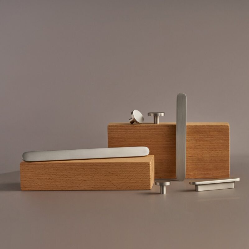 COMMET Maniglia in ottone massiccio 7 COMMET Maniglia in ottone massiccio