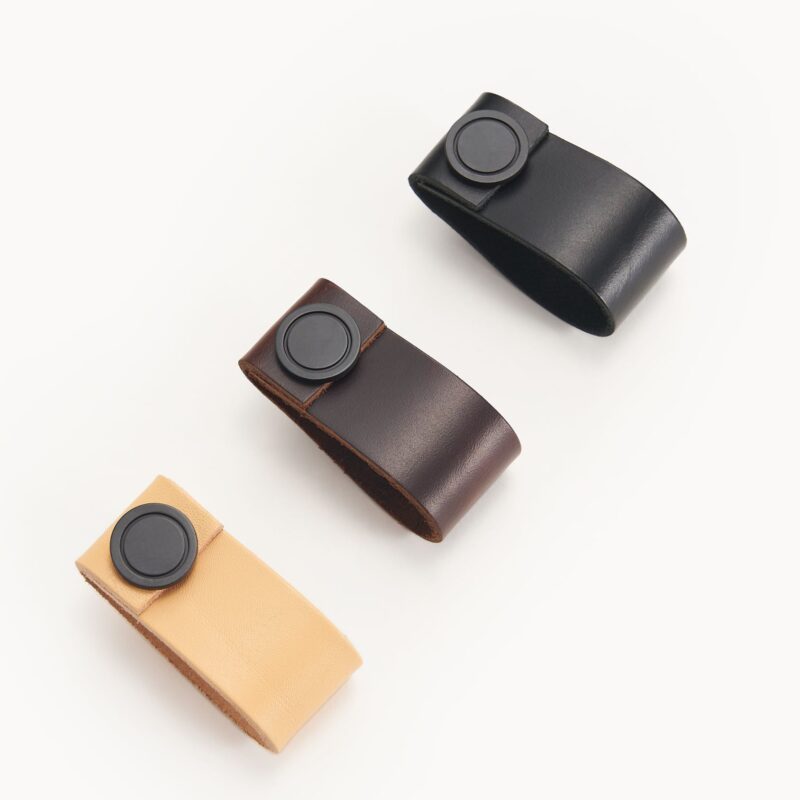 Tiradores de cuero y latón DIVES