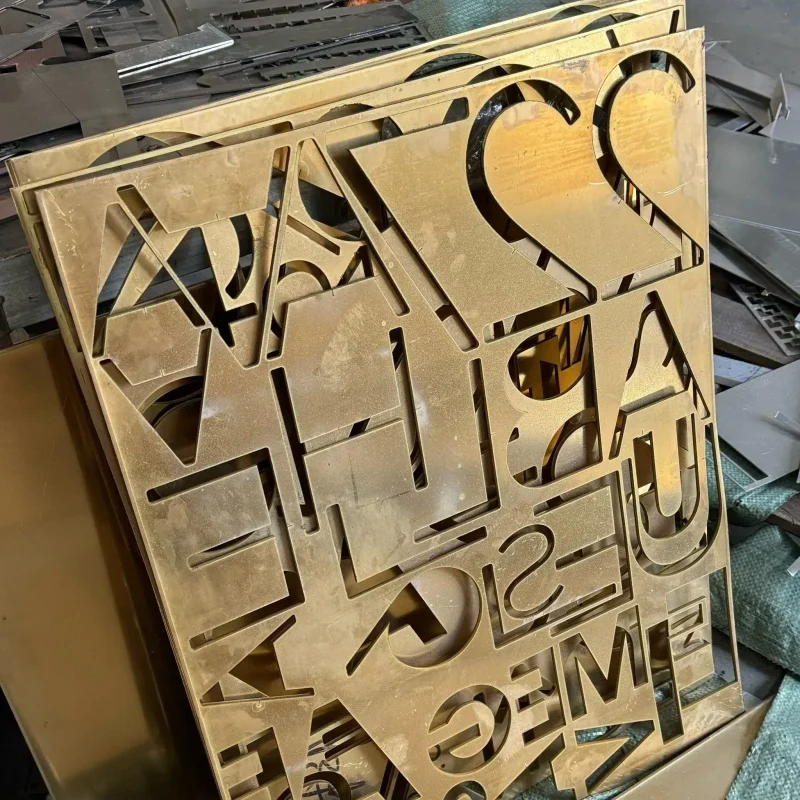 ezra-numbers-in-satin-brass-meraki-589313