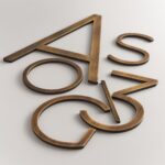 Personajes EZRA en latón antiguo