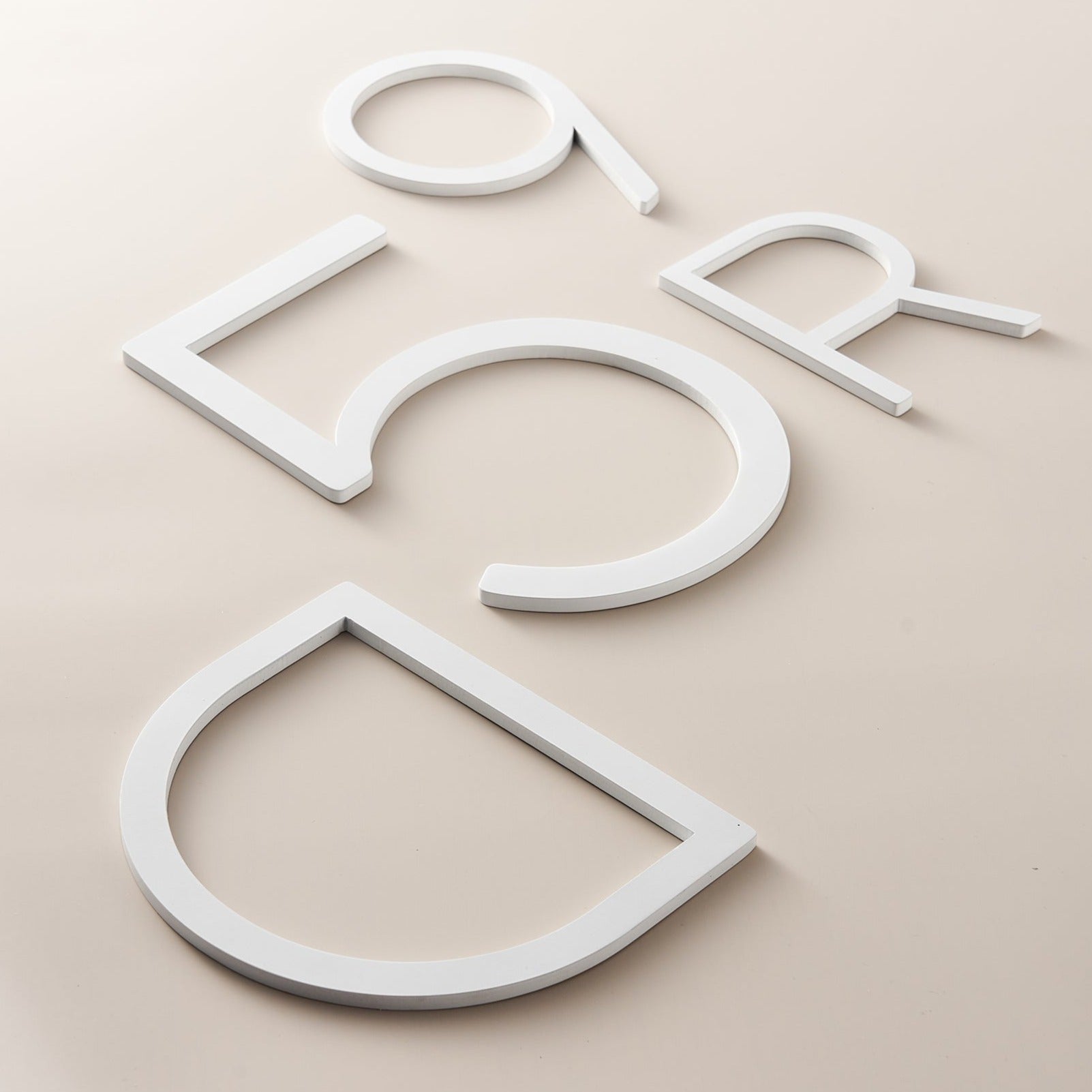 Numéros EZRA en blanc