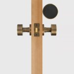 FERN Bouton de porte en laiton massif et cuir - Laiton antique