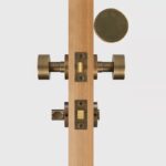 FERN Bouton de porte en laiton massif et cuir - Laiton antique