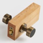 FERN Bouton de porte en laiton massif et cuir - Laiton antique