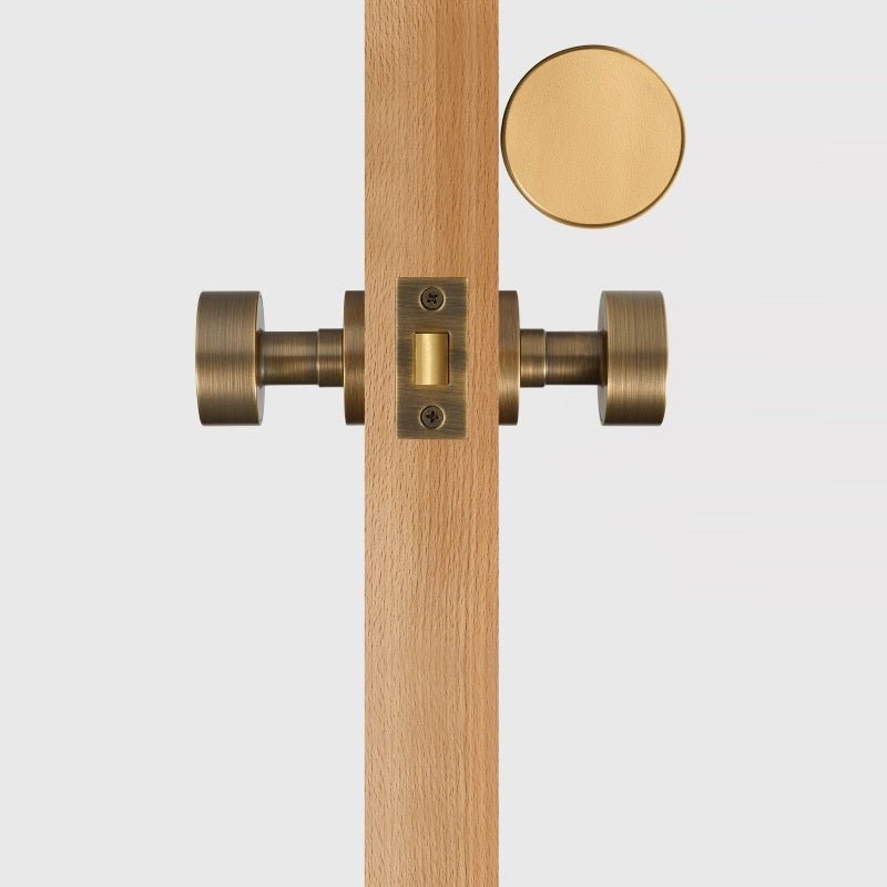 FERN Bouton de porte en laiton massif et cuir - Laiton antique