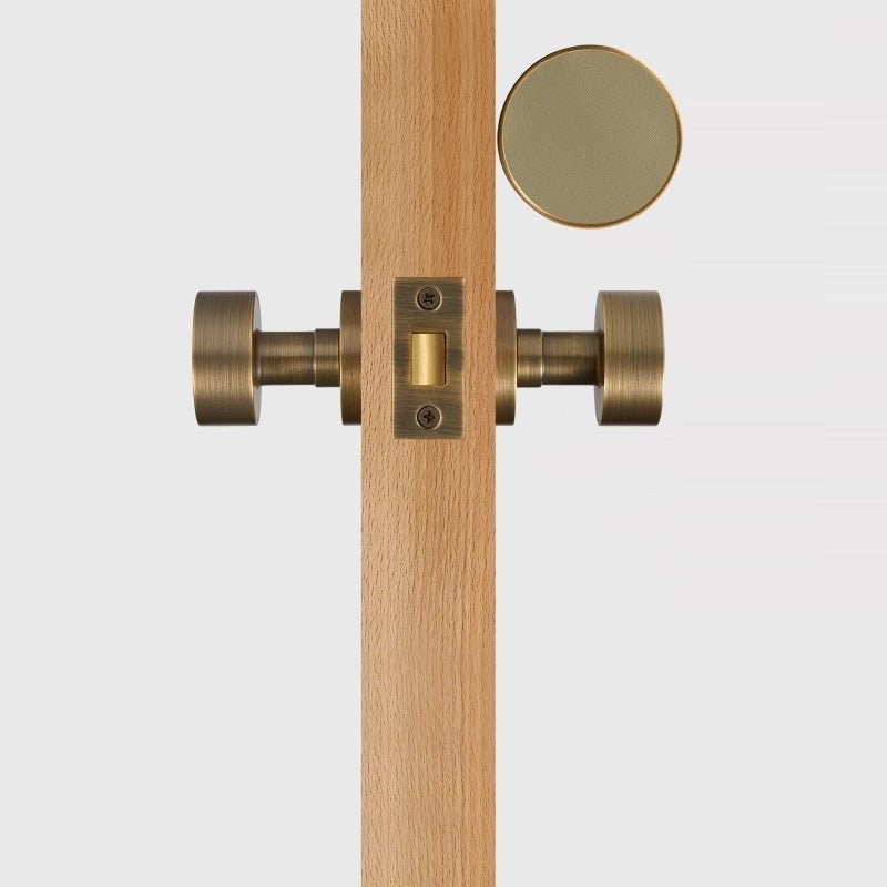 FERN Bouton de porte en laiton massif et cuir - Laiton antique