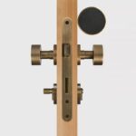 FERN Bouton de porte en laiton massif et cuir - Laiton antique