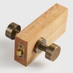 FERN Bouton de porte en laiton massif et cuir - Laiton antique