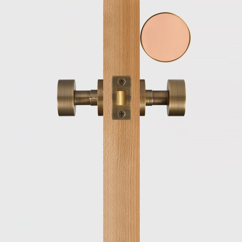 FERN Bouton de porte en laiton massif et cuir - Laiton antique