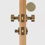 FERN Bouton de porte en laiton massif et cuir - Laiton antique