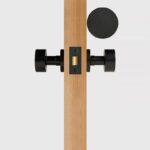 FERN Massief messing en lederen deurknop – Mat zwart