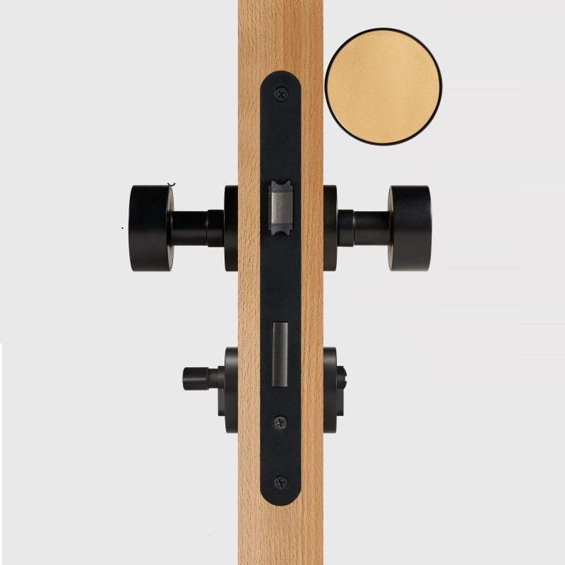 FERN Massief messing en lederen deurknop – Mat zwart 32 FERN Massief messing en lederen deurknop – Mat zwart