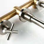 FORMA Robinet mitigeur de lavabo mural