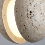 GAIA Pendelleuchte aus Stein und Walnussholz