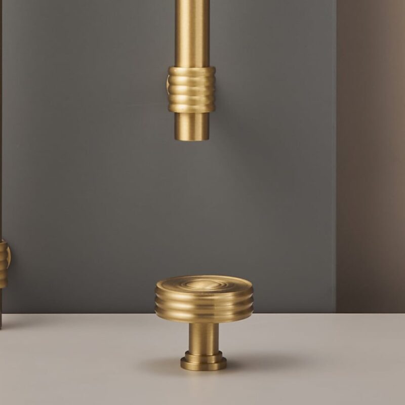 Pomo de latón macizo GROVE 2 Pomo de latón macizo GROVE