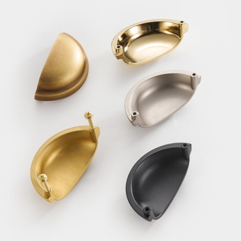 Maniglie a tazza in ottone massiccio HIGHGATE