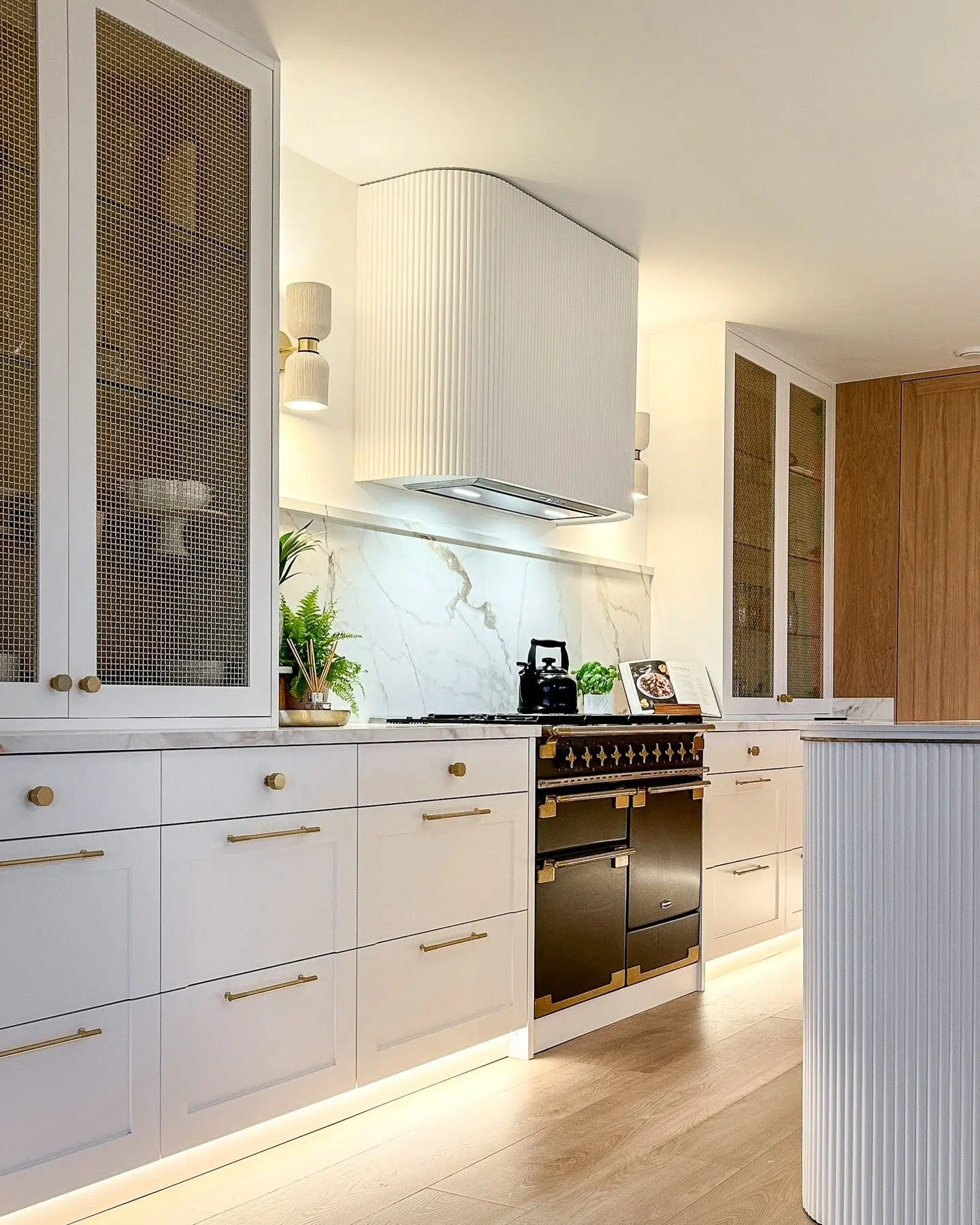 Handgemaakte massief messing hardware en verlichting. 68 Hardware voor kasten kiezen en monteren - meraki.