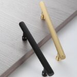 KAARI Tirador de latón macizo