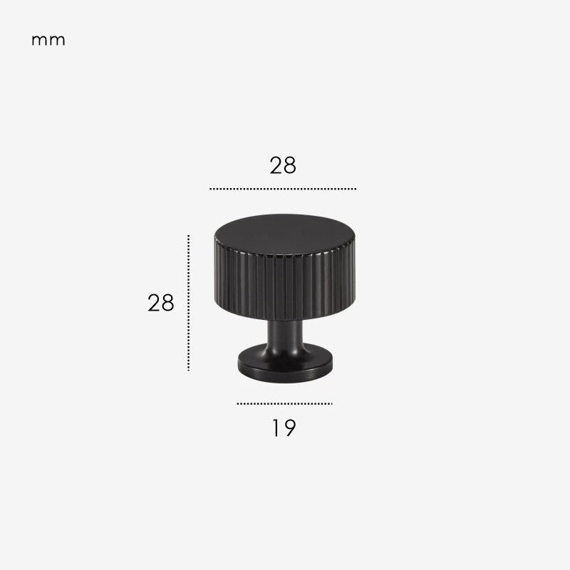 Pomos de latón macizo KANA