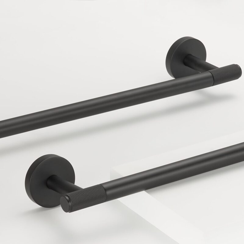 KRAM Geribbelde massief messing handdoekhouder 6 KRAM Geribbelde massief messing handdoekhouder