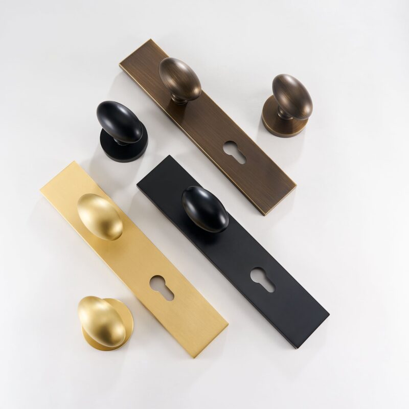 KROM Door Knob with Backplate 1 KROM Door Knob with Backplate