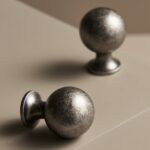 LOX massief messing knop