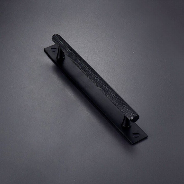 Mango moleteado LUX con placa