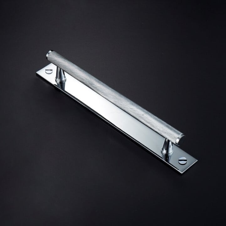 Mango moleteado LUX con placa