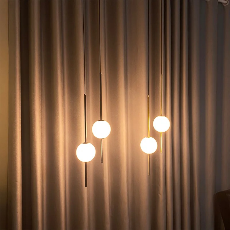 Pendentif boule en verre ORBE